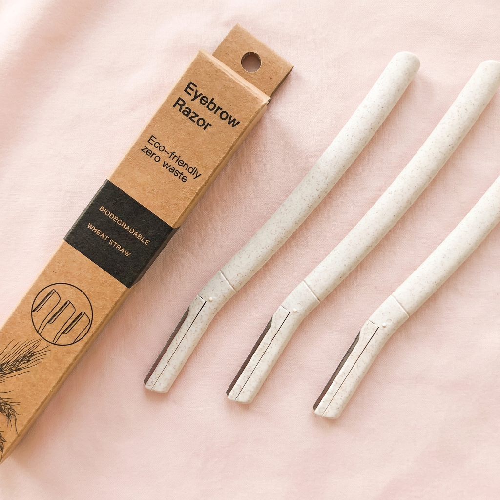 Eyebrow Razor flat lay